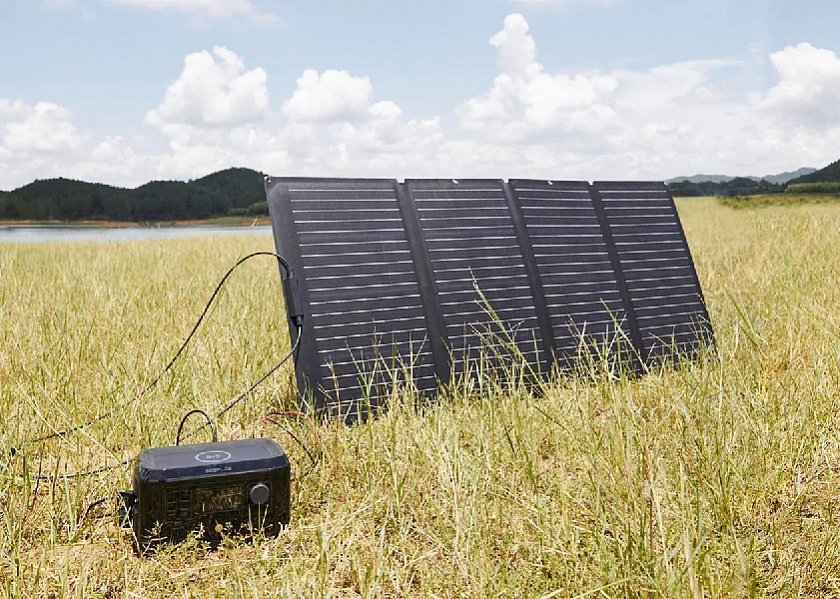 Портативная зарядная станция EcoFlow RIVER mini со встроенной беспроводной зарядкой 