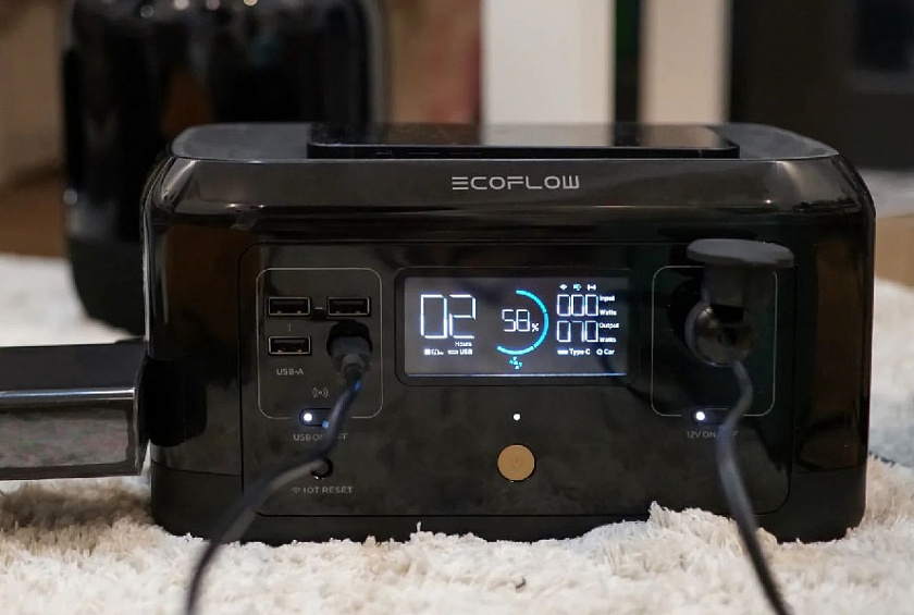 Портативная зарядная станция EcoFlow RIVER mini со встроенной беспроводной зарядкой 